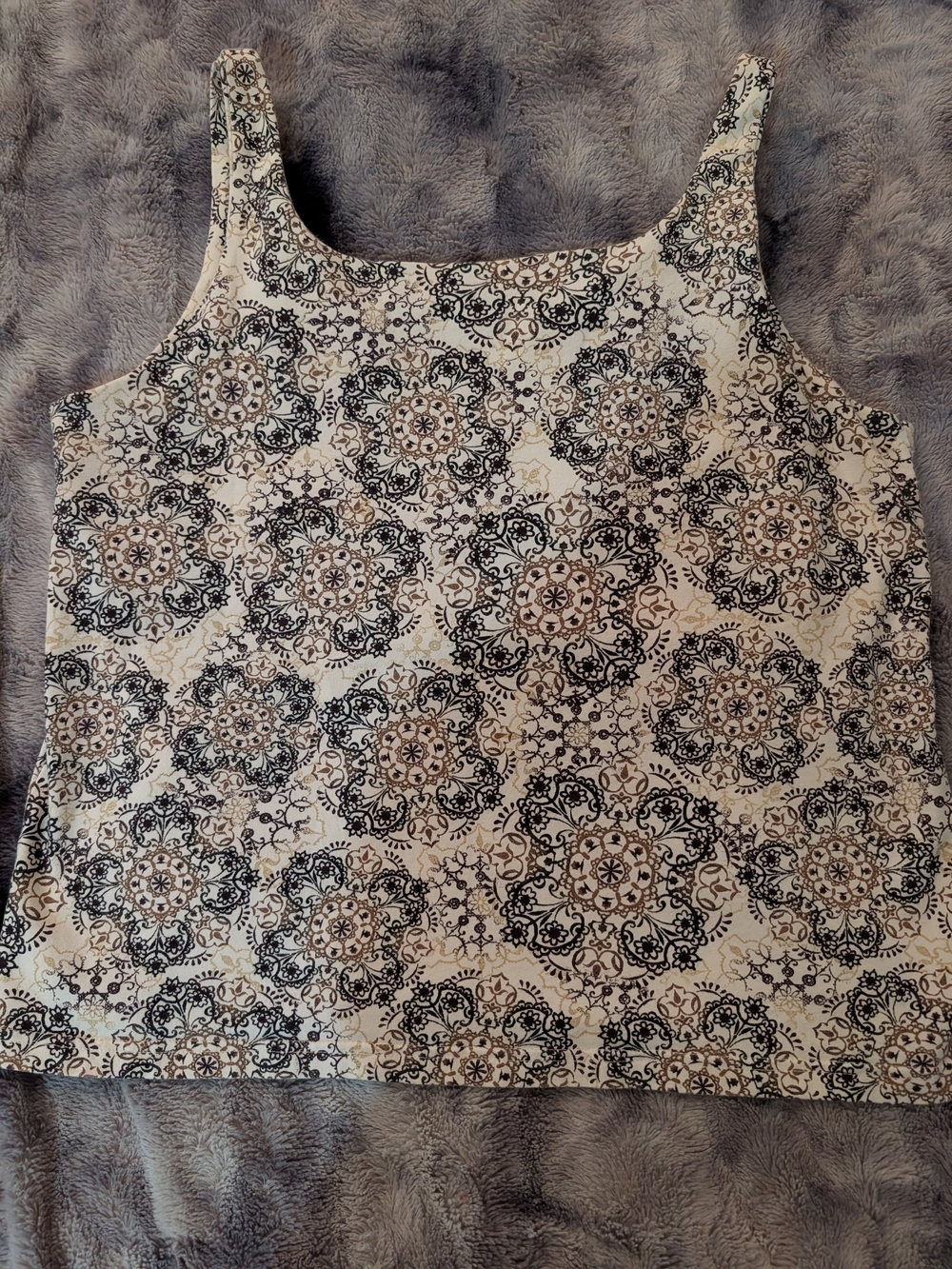 Source Unknown Cream Tank Top with Black and Tan Medallion Print